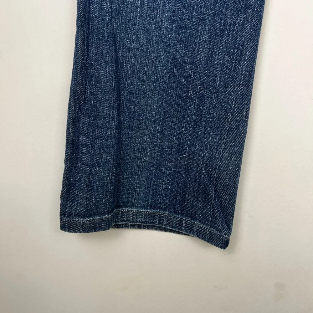 EUC Style & Co women’s petite jeans with Tummy Control - Picture 4 of 6